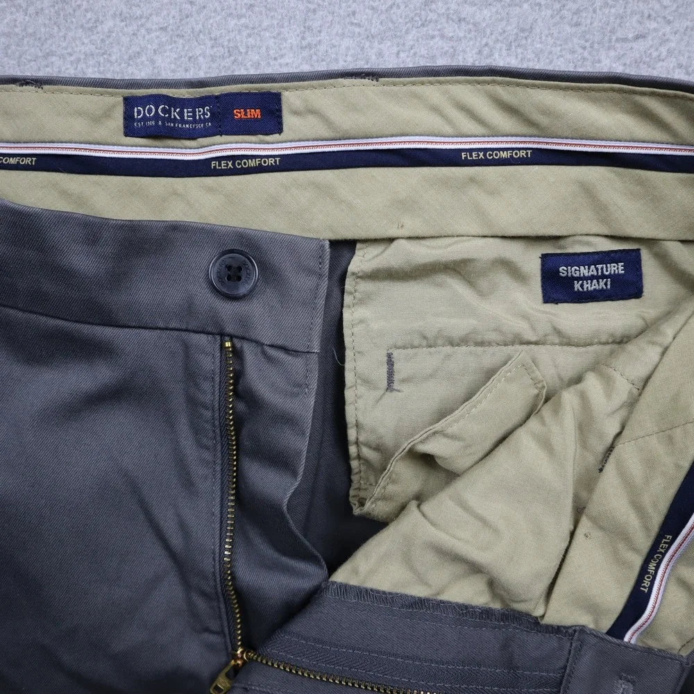 Dockers signature khaki